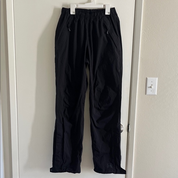 REI Other - REI Black Water Resistant Pants